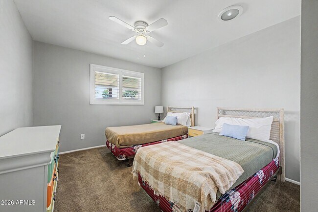 Building Photo - 408 E La Jolla Dr