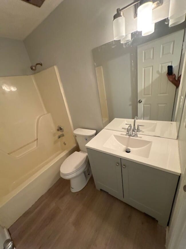 Building Photo - Charming 3-Bedroom Home in Memphis – Spaci...