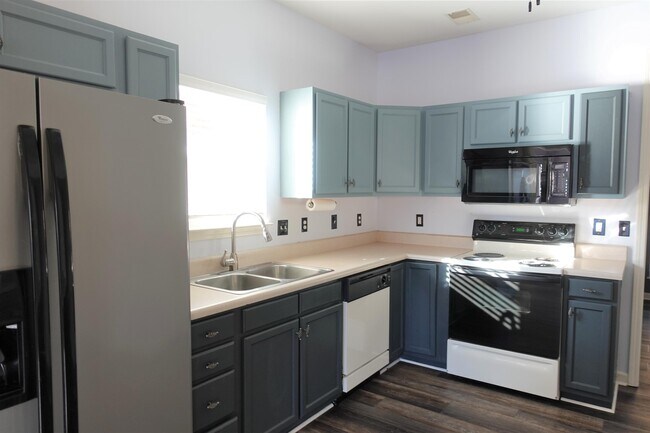 Building Photo - 233 Highgate Cir