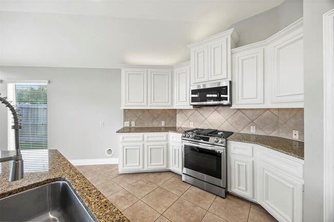 Building Photo - 31815 Forest Oak Ln