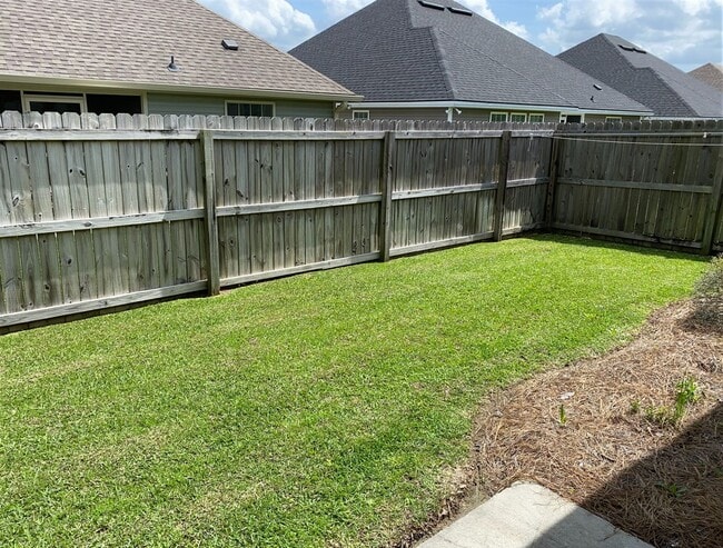 Building Photo - 4212 Shadow Garden Dr