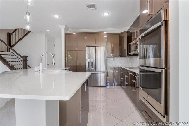 Building Photo - 10098 Akenside Dr