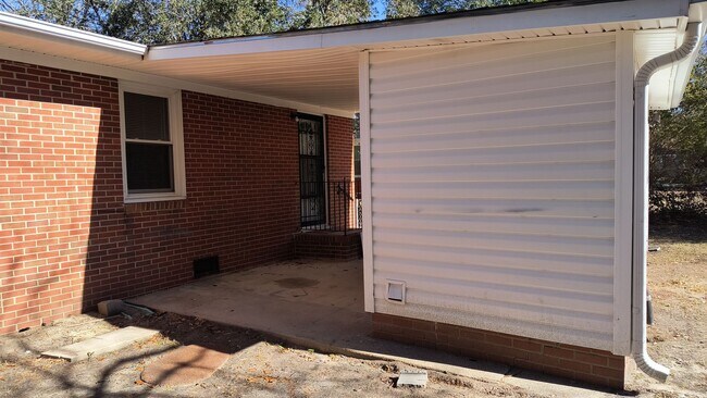 Building Photo - 5111 Palmetto Ln