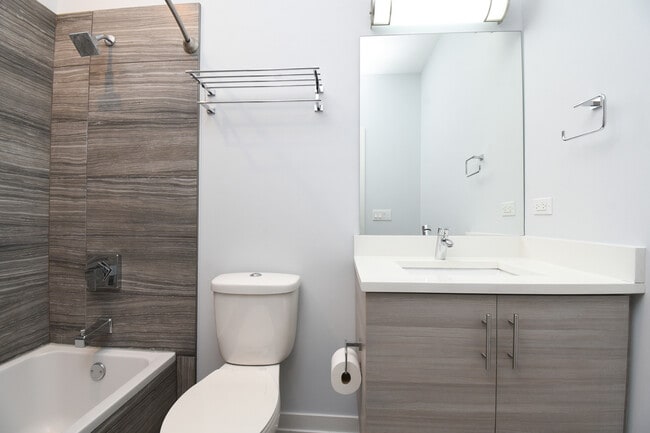 Building Photo - 330 Pennsylvania Way