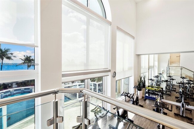 Building Photo - 4775 Collins Ave