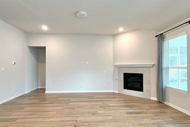 Building Photo - 2017 Cartway Ct