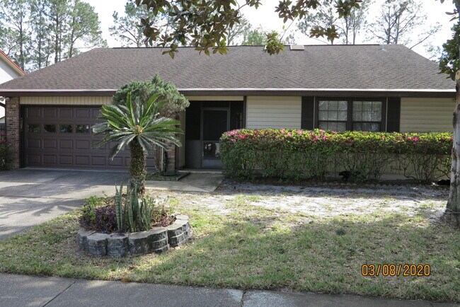 Building Photo - 4518 Crosstie Rd N