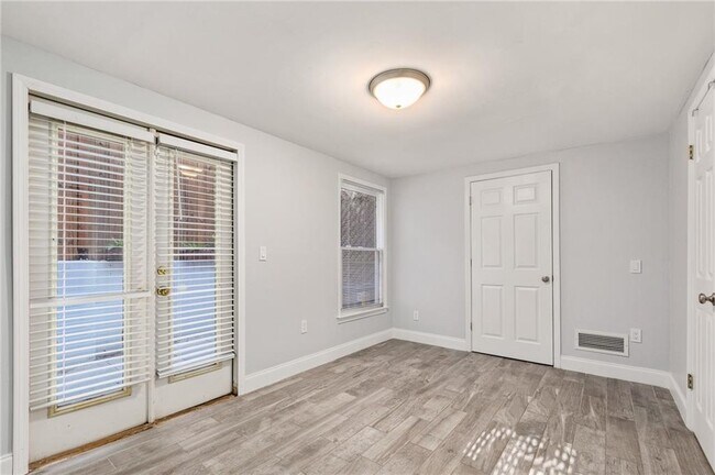 Building Photo - 841 Piedmont Ave NE