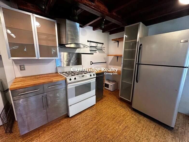 Building Photo - 18 Tremont St