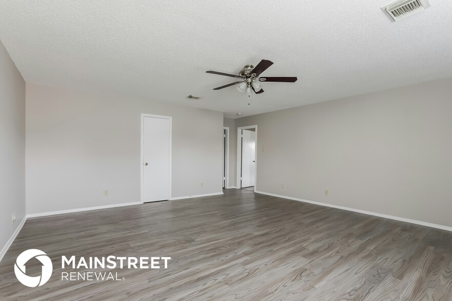 Building Photo - 6303 Beech Trail Dr