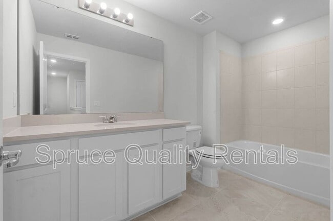Building Photo - 7744 Syracuse Dr