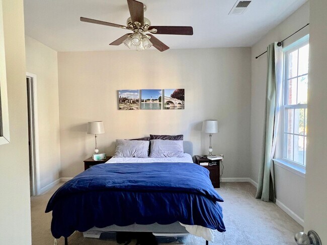 Building Photo - Available April 15th 2BD/2BA Condo on Granby! Gated Garage Parking with 2 Reserved Spots!! Balcony!