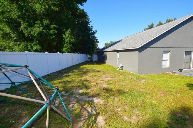 Building Photo - 500 Lake Charles Dr