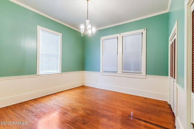 Building Photo - 201 S Orange St