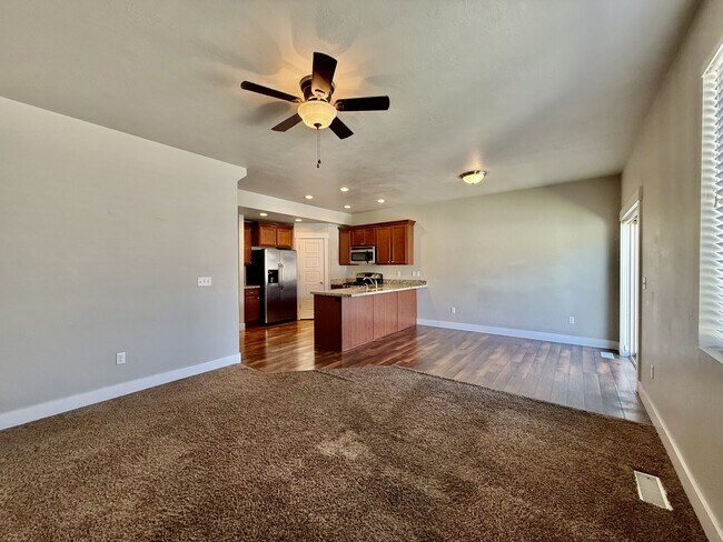 Building Photo - 6928 Village River Ln