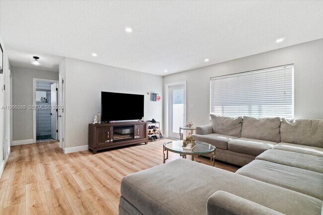 Building Photo - 5402 NW 25th Terrace