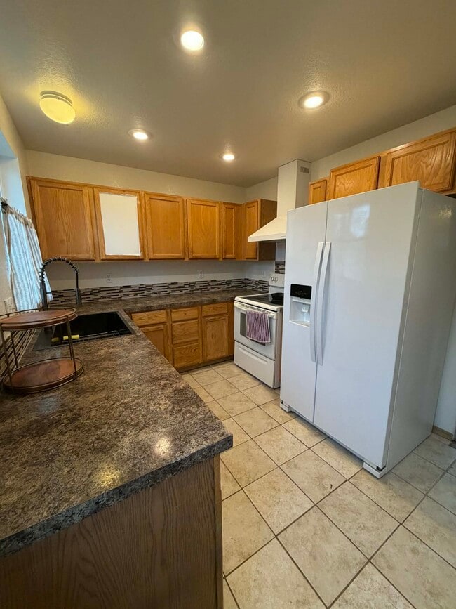 Building Photo - 15721 95th Ct SE