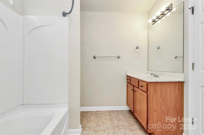 Building Photo - 1445 Laraway Ct NW