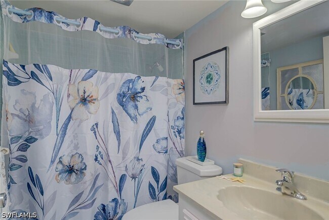 Building Photo - 325 Charlemagne Blvd