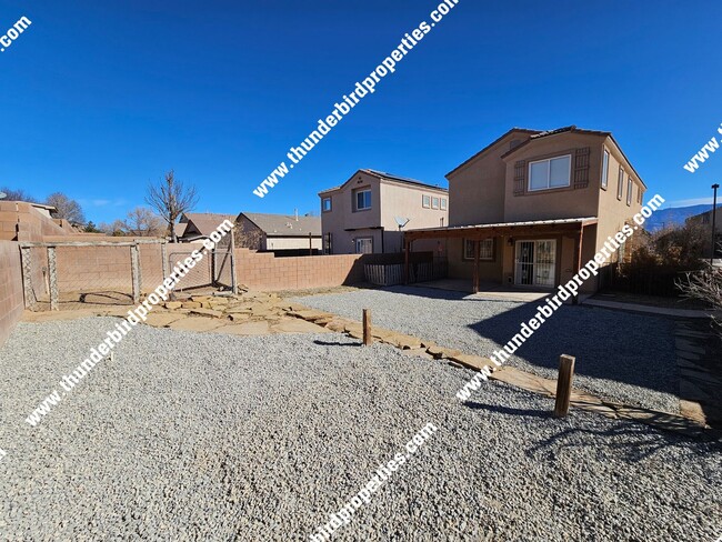 Building Photo - Available NOW! 4 Bedroom - 2.5 Bathroom - ...