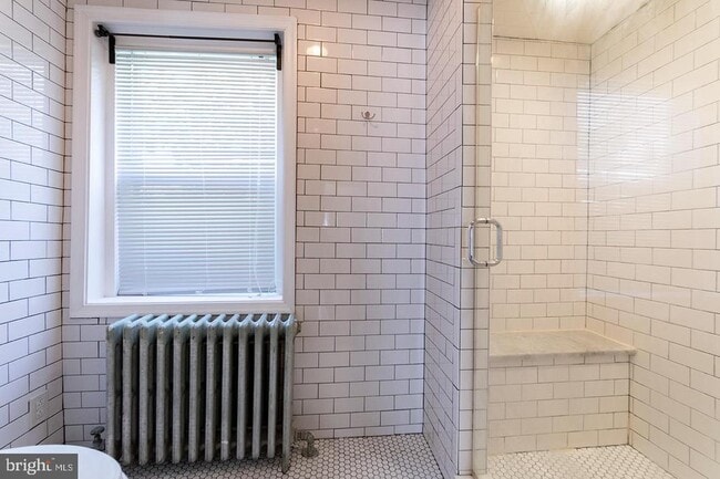 Building Photo - 1339 Christian St