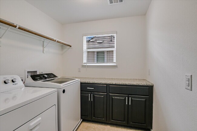 Building Photo - "Spacious 4-Bed, 3-Bath Manor Gem on Meachum Lane - 2487 Sq Ft of Comfort!"