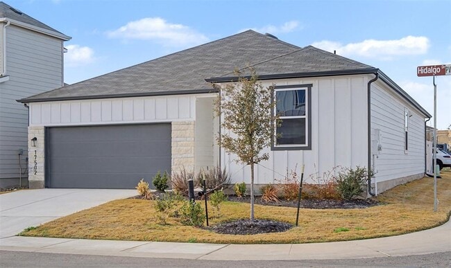 Building Photo - 17502 El Hidalgo Dr