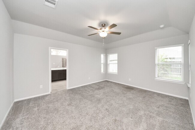 Building Photo - 518 Ellwood Terrace Ln