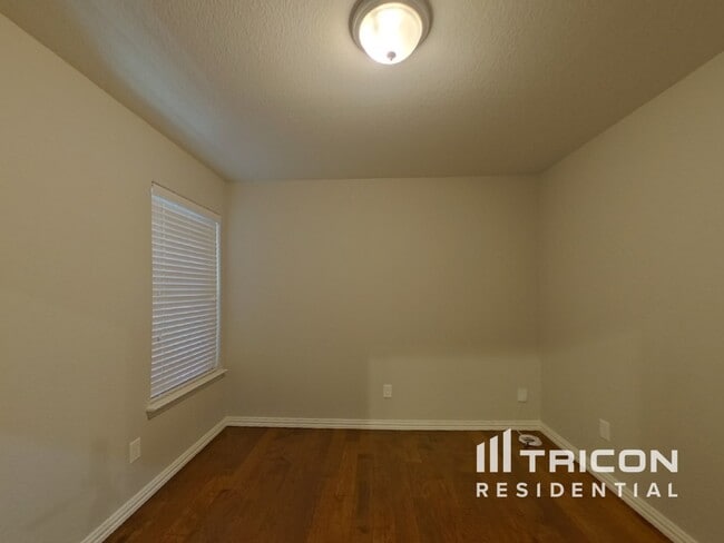 Building Photo - 7432 Durness Dr