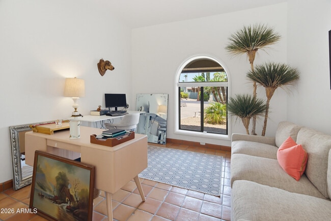Building Photo - 18727 E Avenida Del Ray