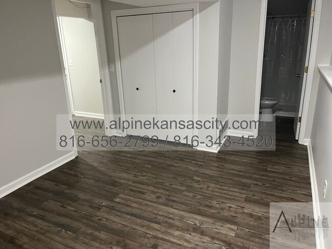 Building Photo - 2 Units Available Across from Congress Mid...