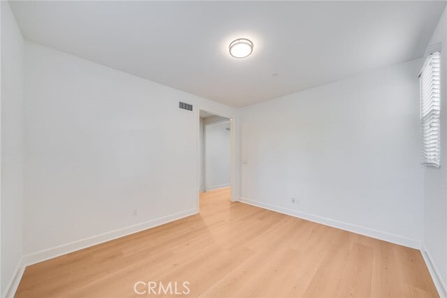 Building Photo - 64 Meander