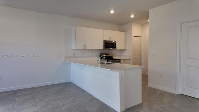 Building Photo - 3016 Park Pl