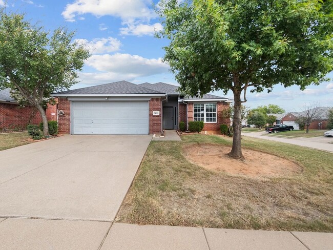 Primary Photo - 3 Bedroom Single Family Home in Fort Worth