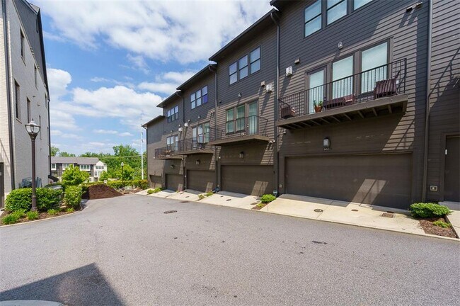 Building Photo - 6655 Sterling Dr