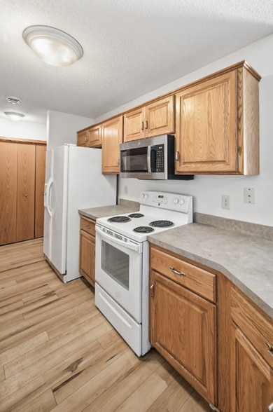 Building Photo - 8427 Yukon Cir N