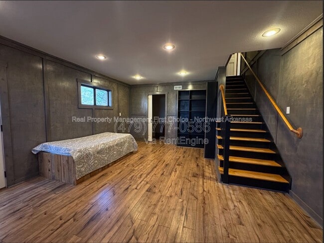 Building Photo - 23 N Howard Pl