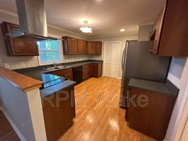 Building Photo - 4200 Willowdale Ct