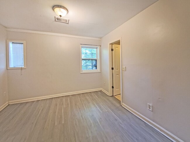 Building Photo - 65 Meldon Ave SE