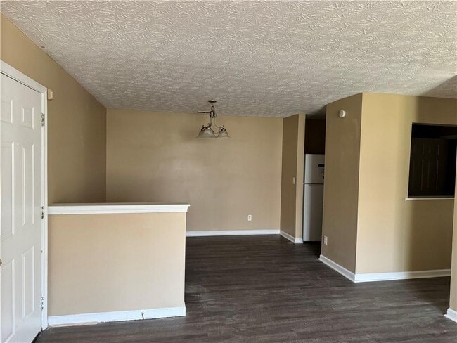 Building Photo - 3203 Fairington Ridge Cir