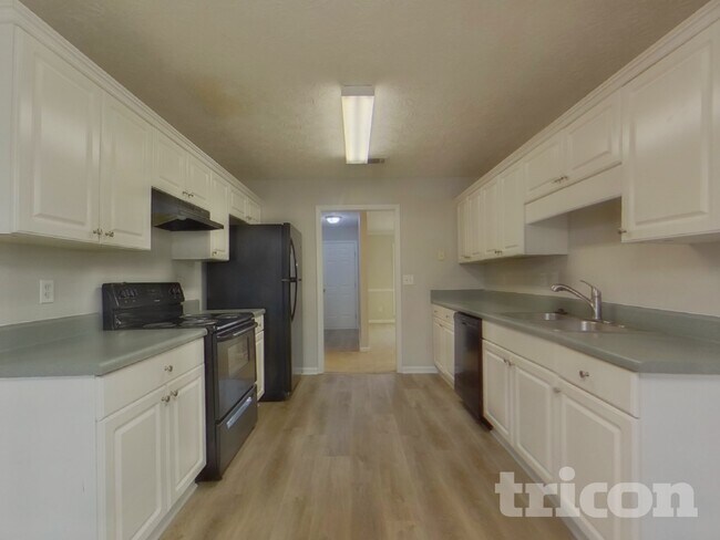 Building Photo - 615 Bridle Creek Dr