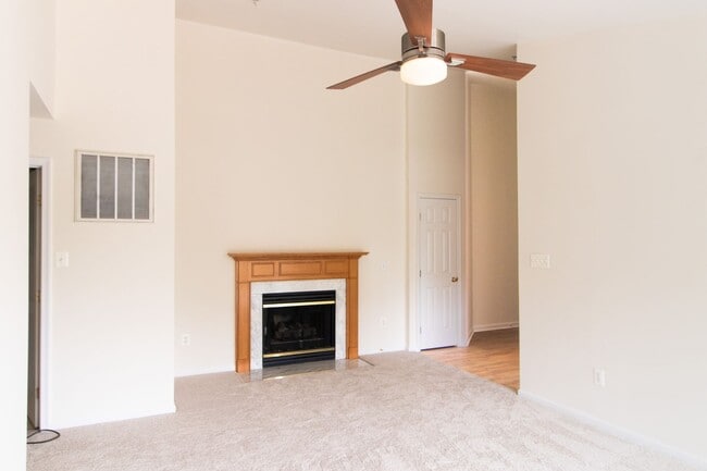 Building Photo - 7505 Calderon Ct