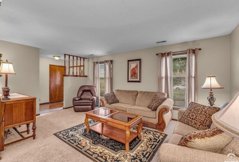 Building Photo - 3612 Parkview Ct