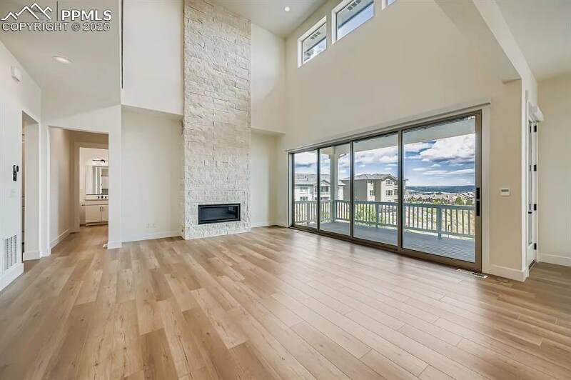 Building Photo - 3425 Crst Holw Vw