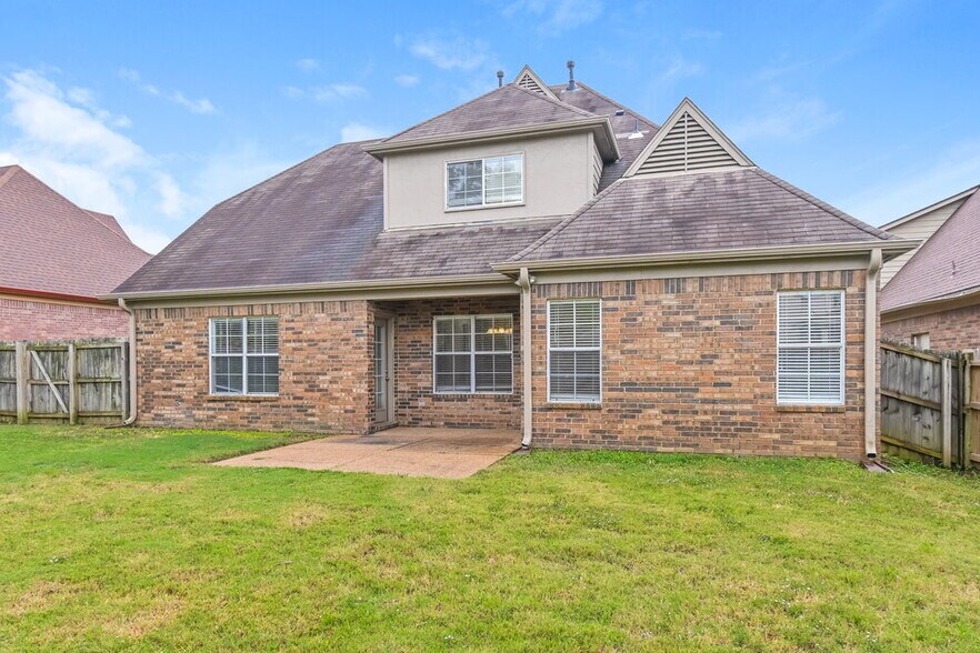 Building Photo - 10116 Hammersmith Ln