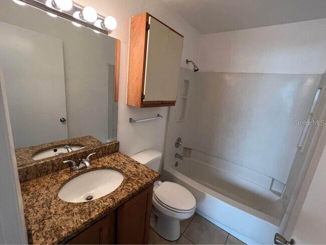 Building Photo - 976 Leeward Pl