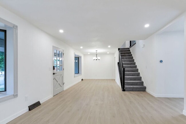Building Photo - 6087 W 84th Ave
