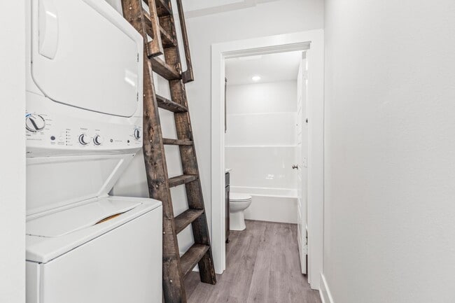 Building Photo - 20048 County Rd 4118