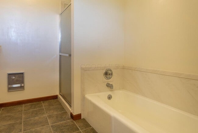 Building Photo - 5565 Stringtown Rd NW