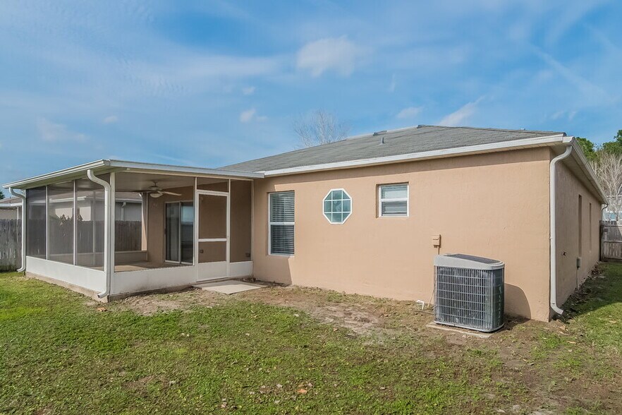 Building Photo - 3003 Valkyrie Rd